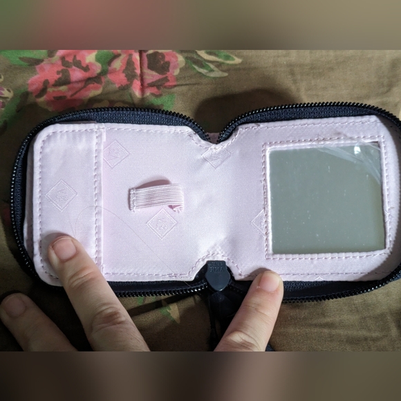 ⭐5for$30 Bundle deal Vera Bradley Travel Takes Contact Case Fruit Grove - Picture 4 of 7